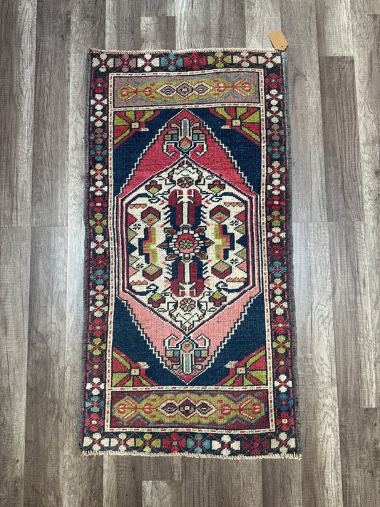 Vintage Turkish Mini Rug 1.9’x3.6' - No. 686