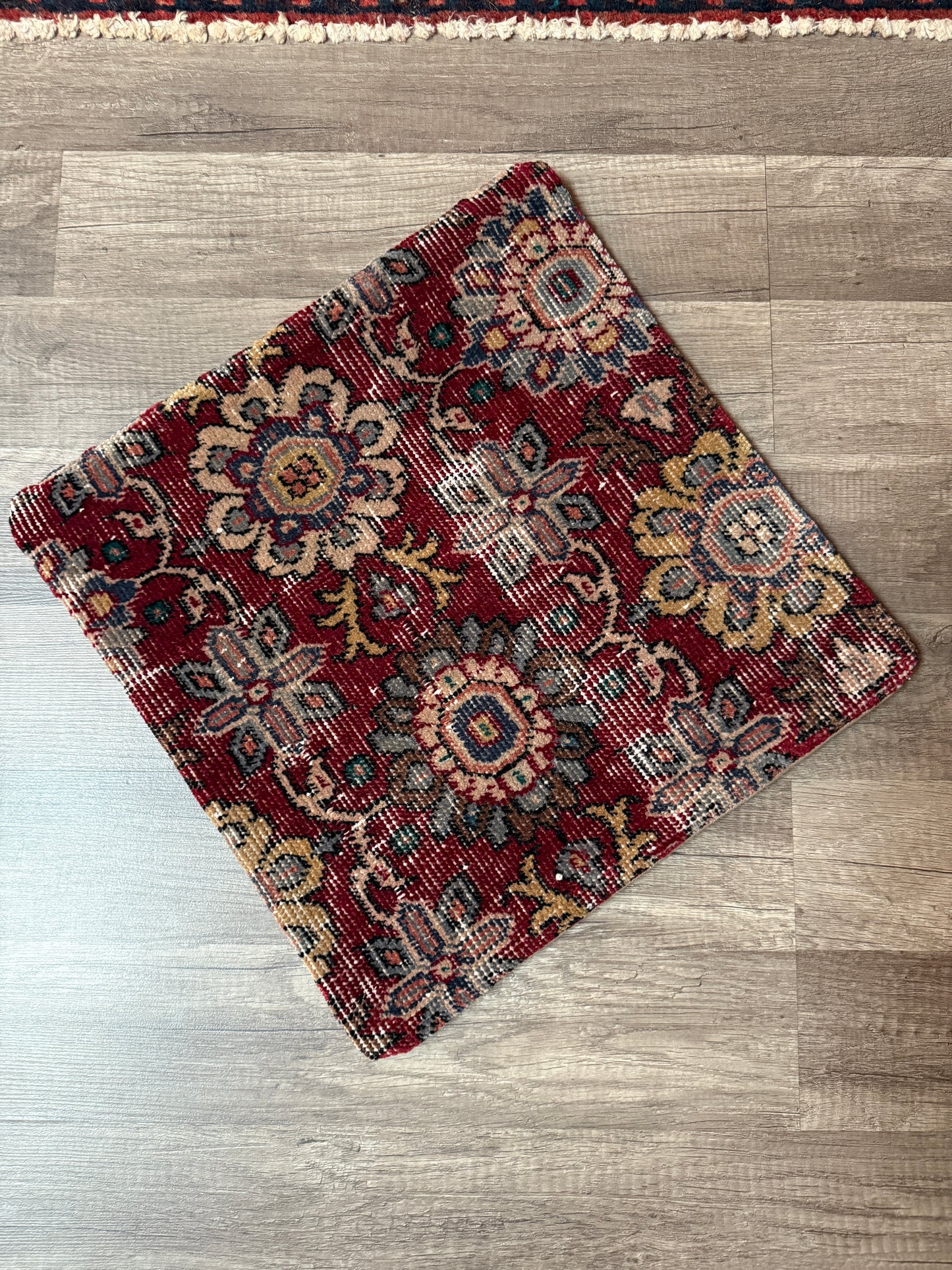 No. P402 - 16" X 16" Turkish Rug Pillow Cover