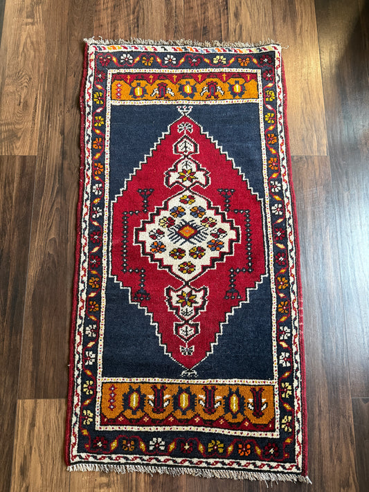 Vintage Turkish Mini Rug 2’x3.9' - No. 725