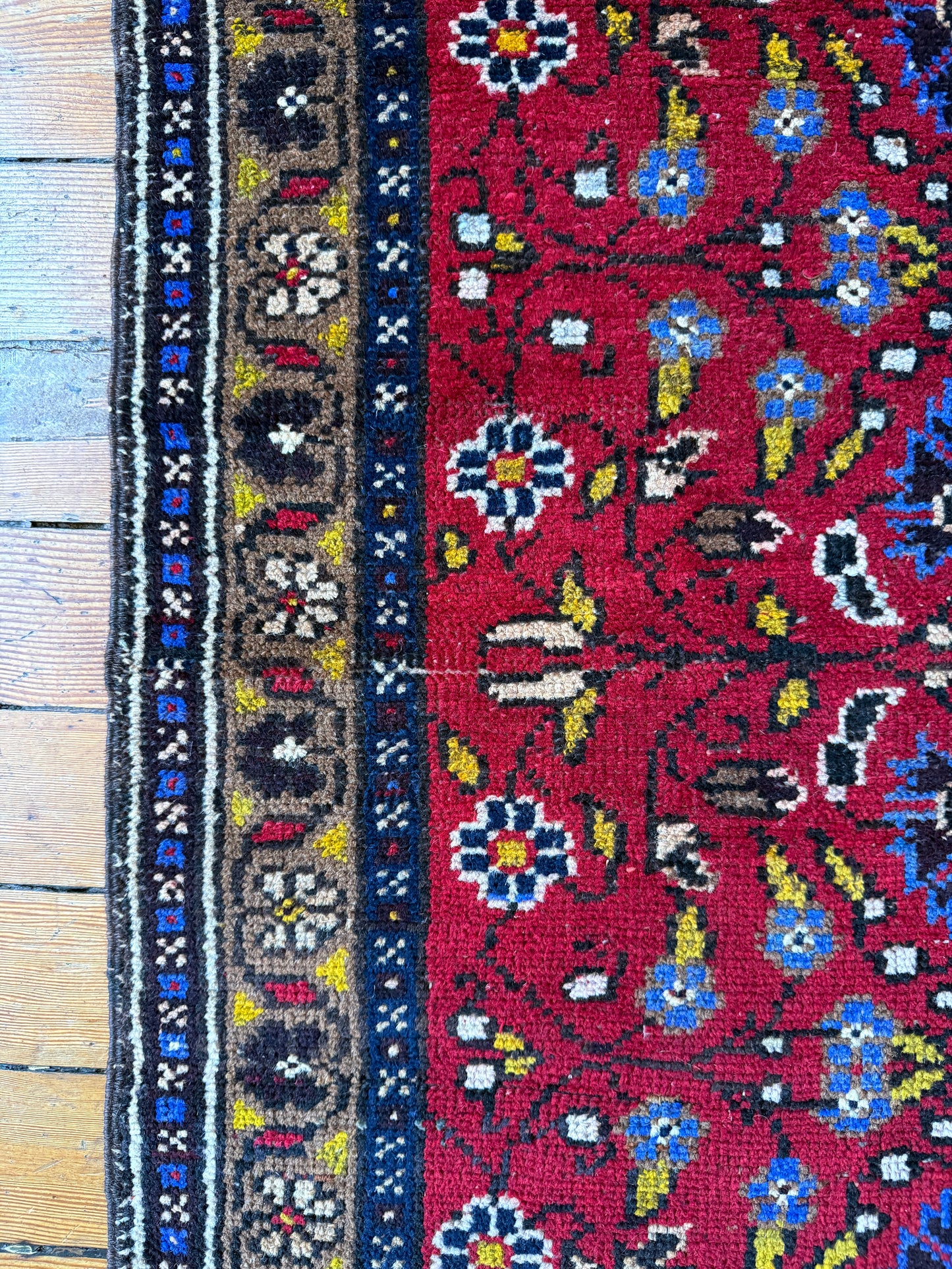 Vintage Persian Rug No. A1199 - 2.5'x4.4'