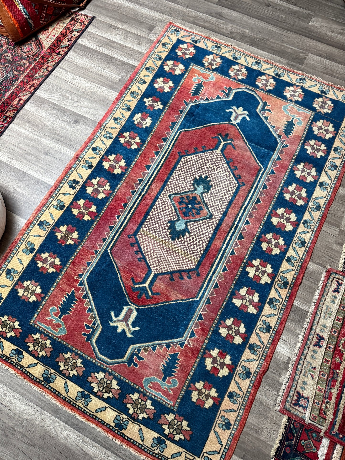 Vintage Turkish Rug No. A1219 - 4’x6.4’