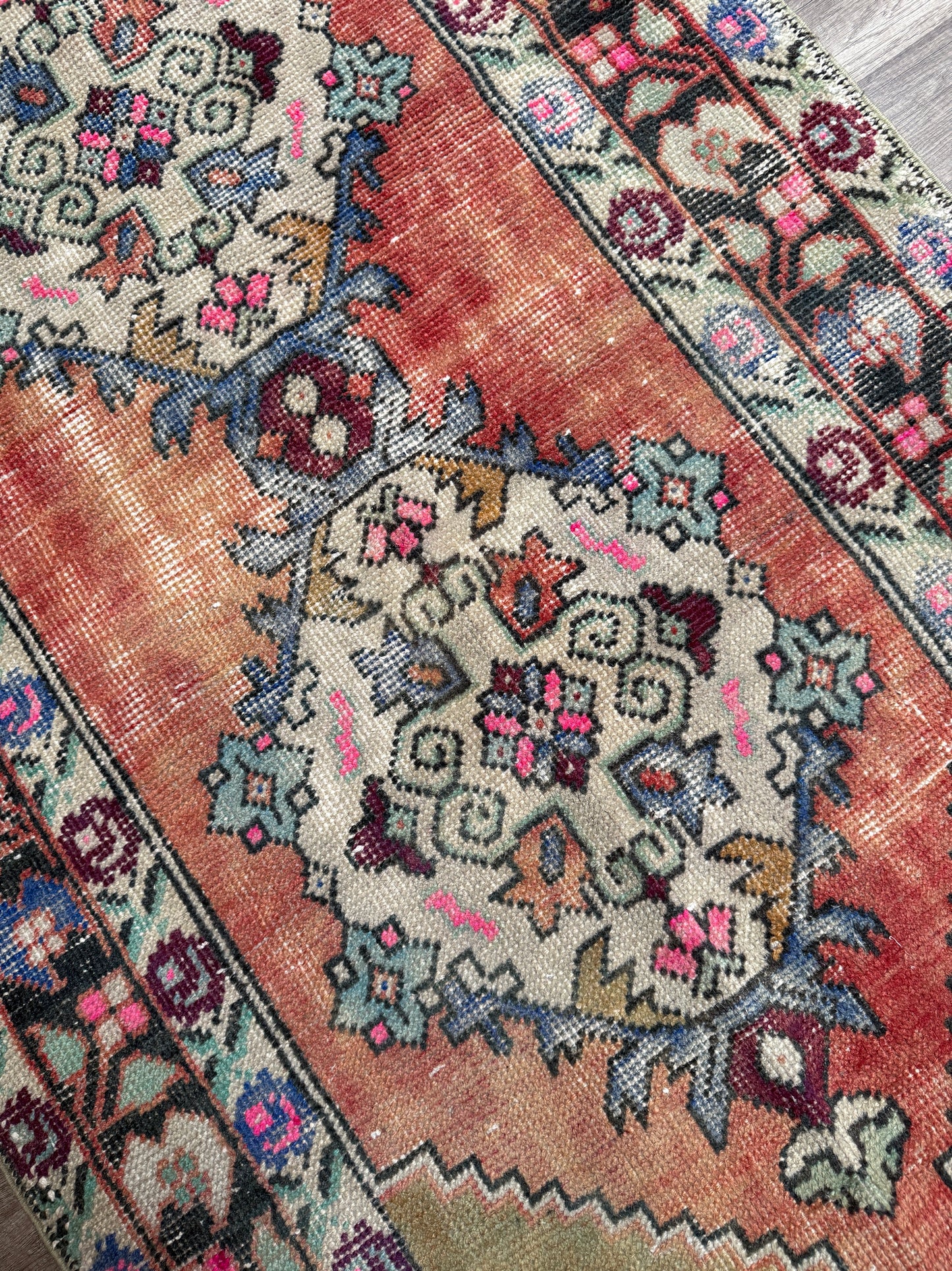 Vintage Turkish Rug No. R1215 - 3.1’x9.8’