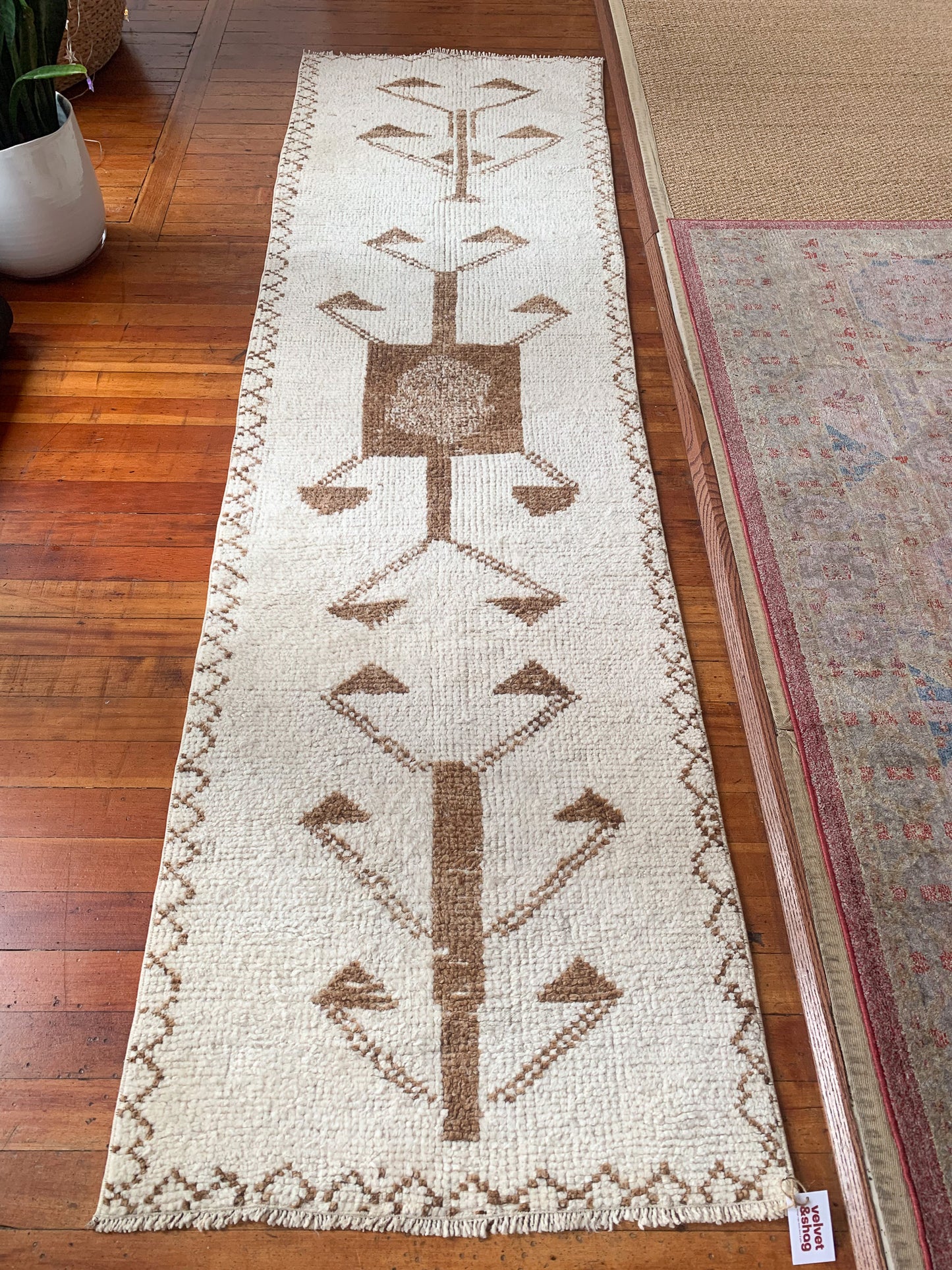 No. R1143- 3.0' x 10.2' Vintage Persian Herki Runner Rug