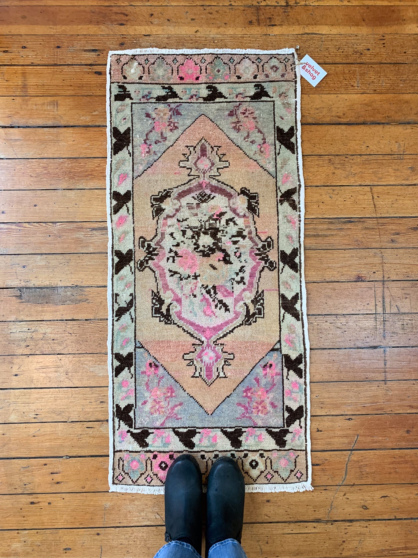 No. 629 - 1.7' x 3.8' Vintage Turkish Mini Rug