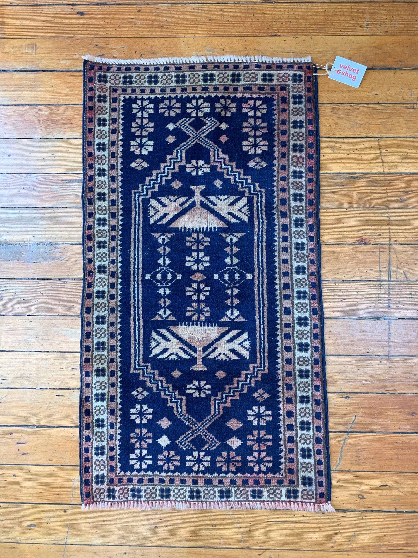 No. 626 - 1.8' x 3.5' Vintage Turkish Mini Rug