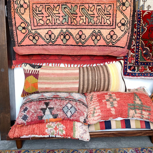 No. P289 - 12" X 36" Turkish Rug Pillow Cover