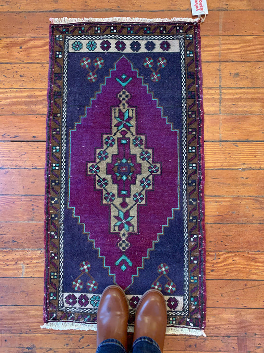 Vintage Turkish Mini Rug 1.6'x3.3' - No. 639