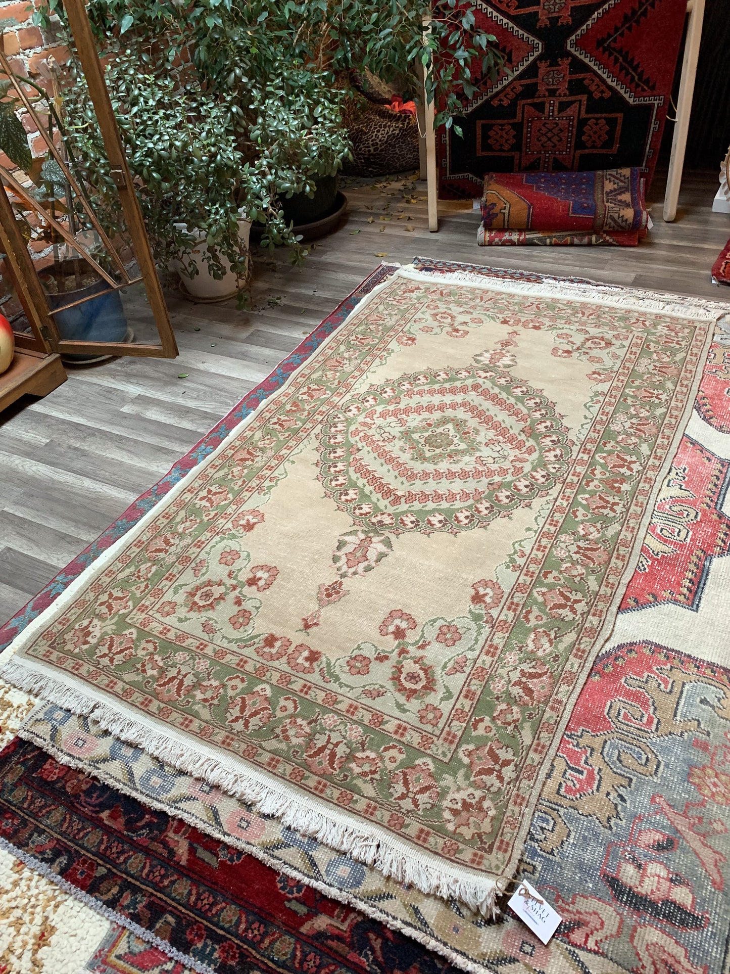 No. A1090 - 3.9' x 6.9' Vintage Turkish Area Rug