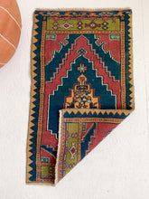 Load image into Gallery viewer, No. 591 - 2.0&#39; x 3.4&#39; Vintage Turkish Mini Rug
