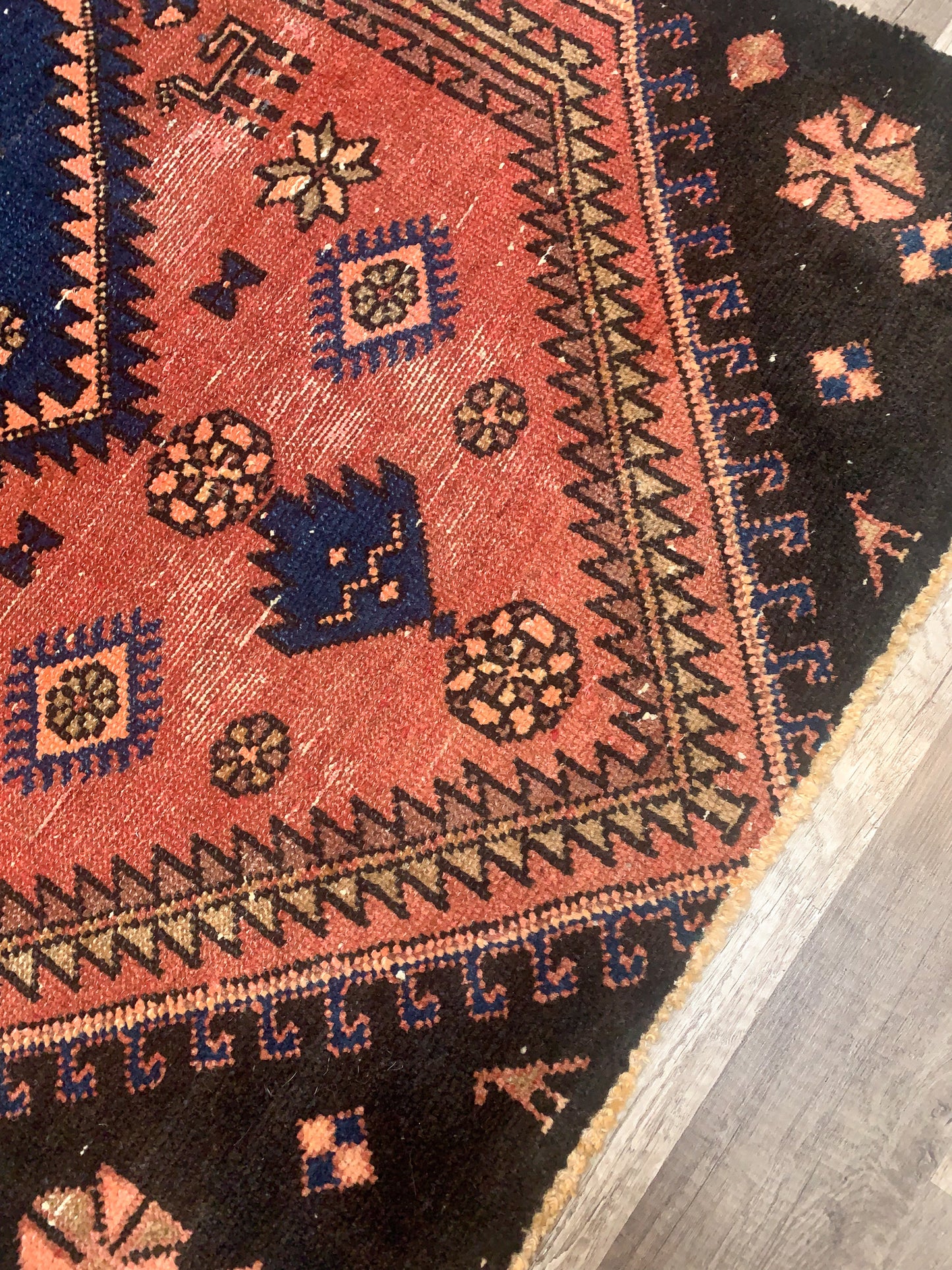 Vintage Persian Tribal Area Rug No. A1153 - 2.9' x 5.7'