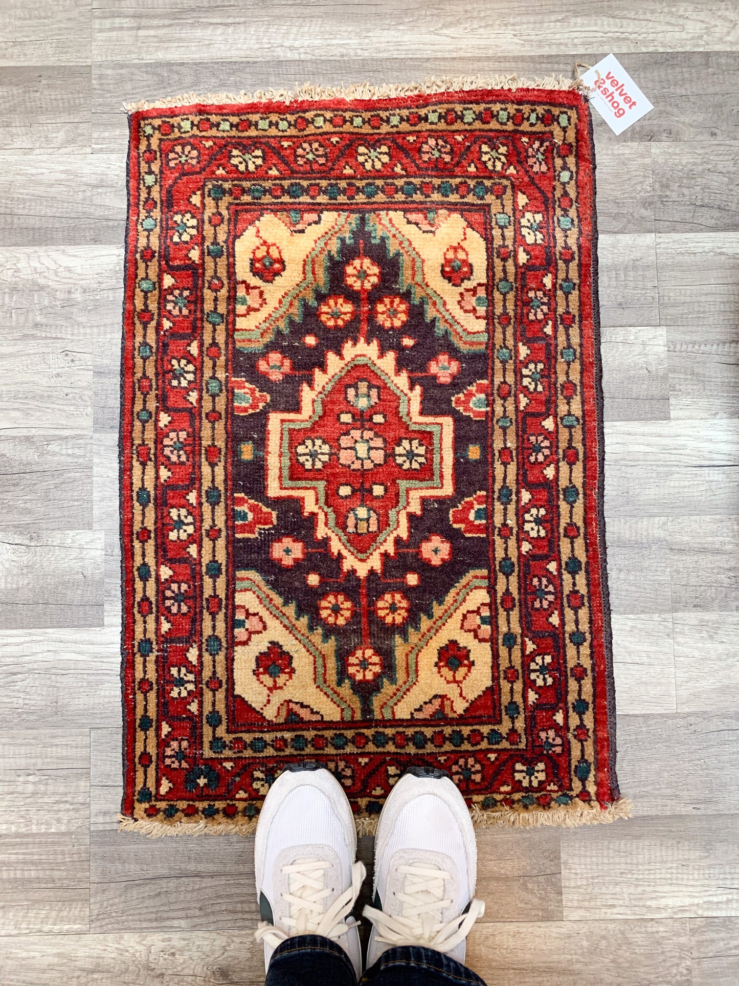 Vintage Persian Mini Rug 1.7'x2.6' - No. 640