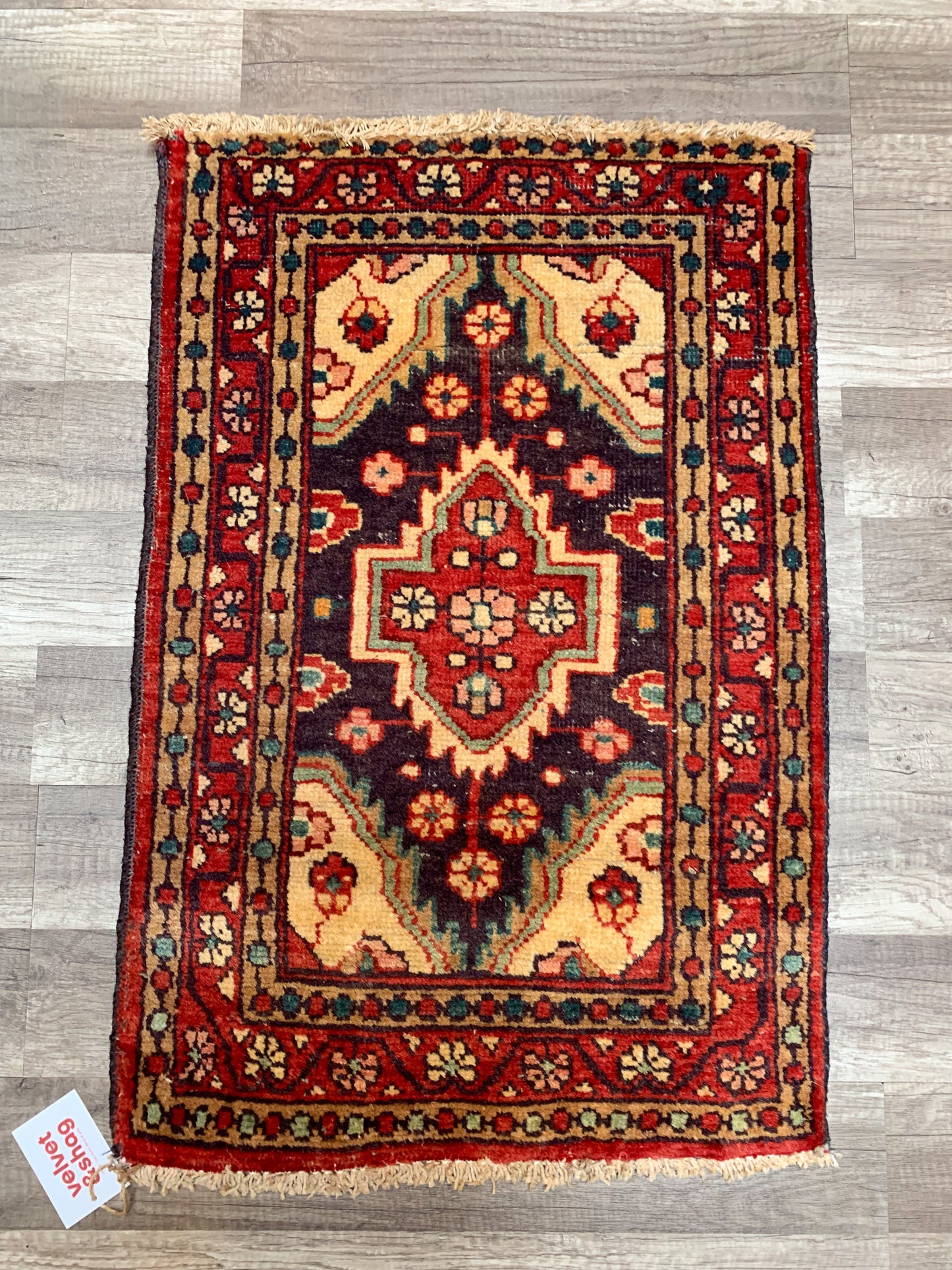 Vintage Persian Mini Rug 1.7'x2.6' - No. 640