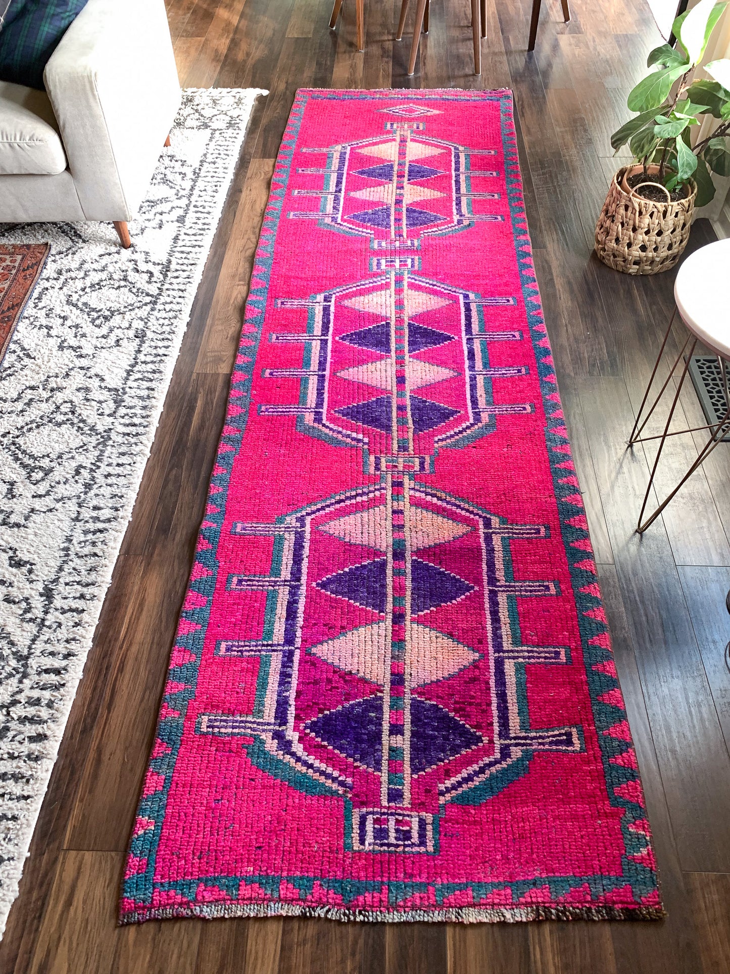 R1096 - 3.1' x 10.9' Vintage Turkish Herki Runner Rug