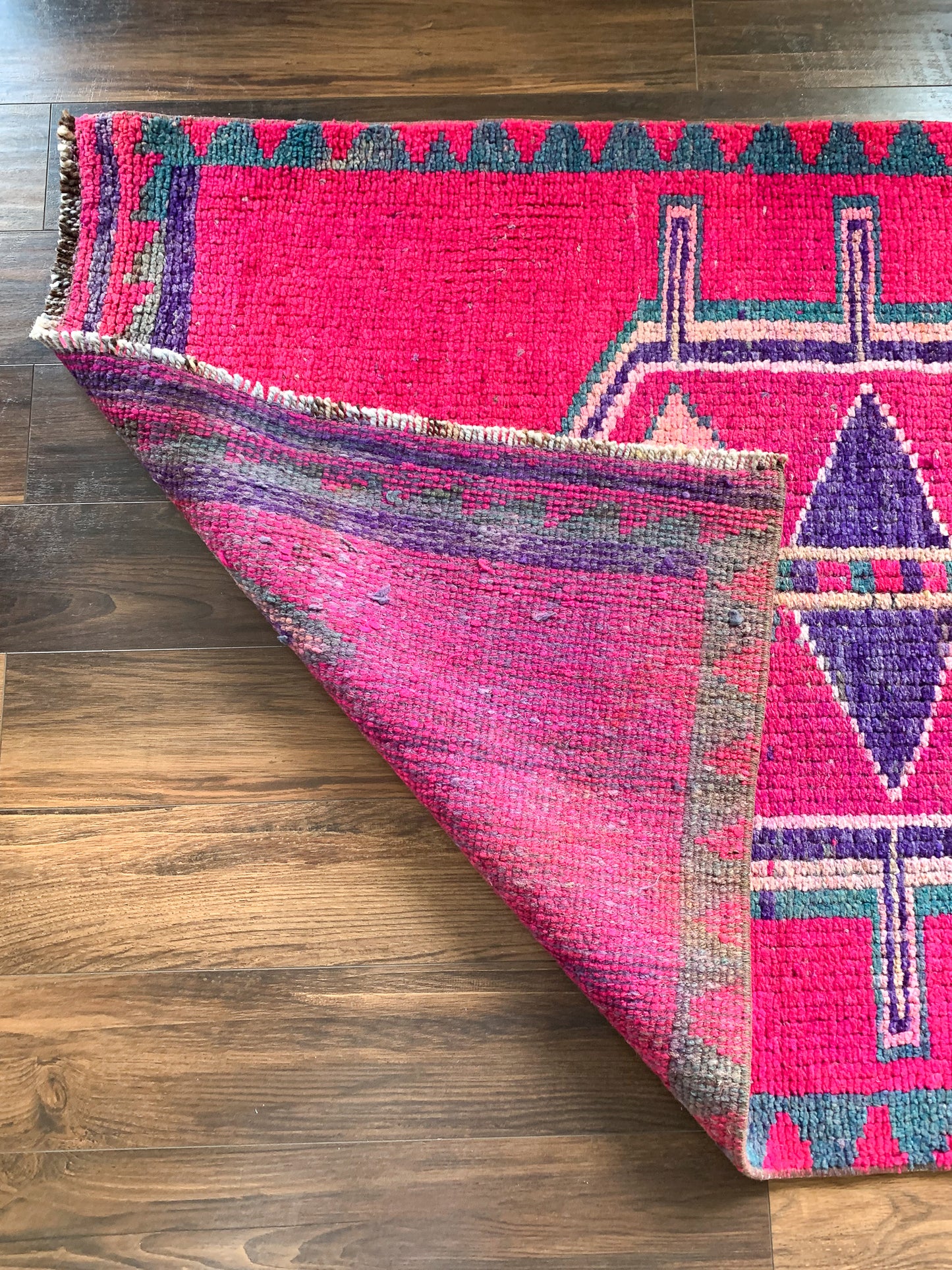 R1096 - 3.1' x 10.9' Vintage Turkish Herki Runner Rug