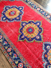 Load image into Gallery viewer, A1100 - 4.6&#39; x 10.7&#39; Vintage Turkish Area Rug
