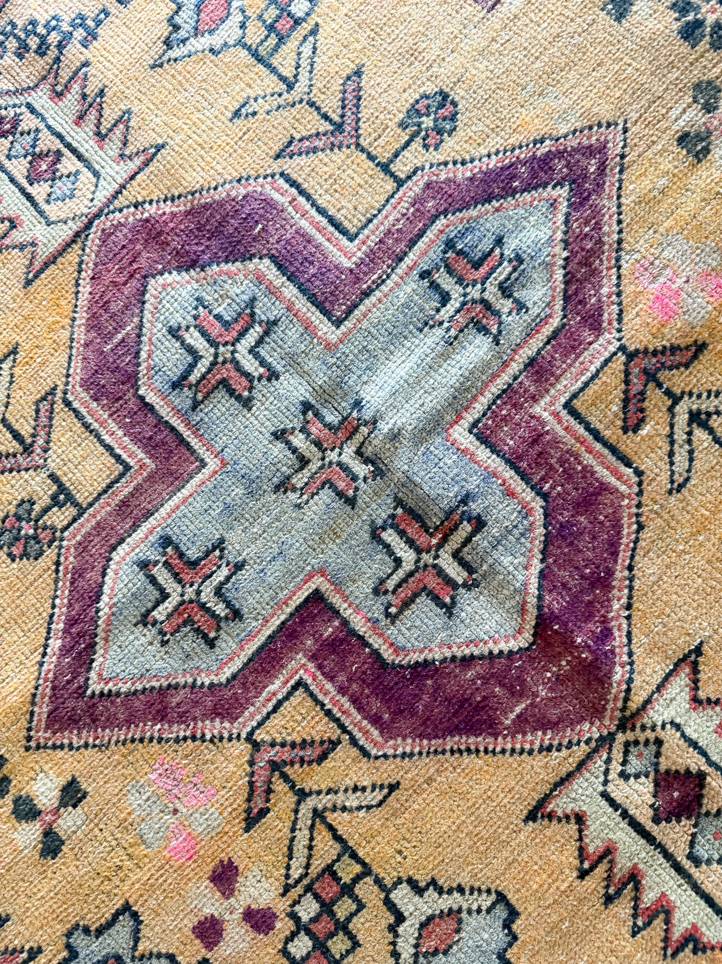 Vintage Turkish Area Rug No. A1226 - 3.7'x6.9'