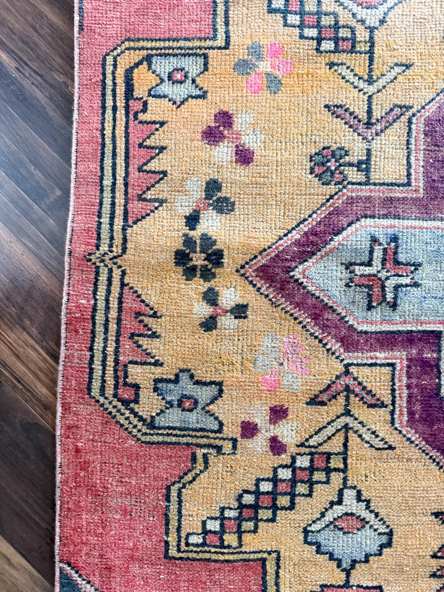 Vintage Turkish Area Rug No. A1226 - 3.7'x6.9'