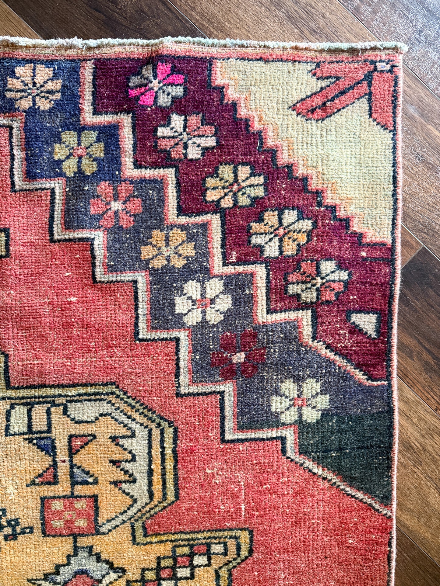 Vintage Turkish Area Rug No. A1226 - 3.7'x6.9'