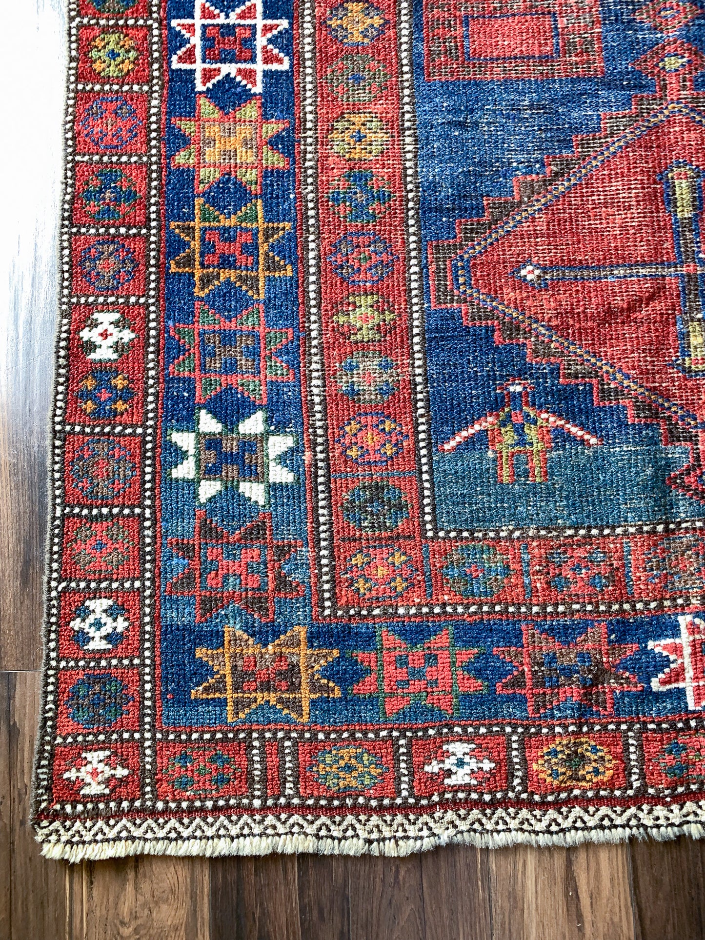 No. A1102 - 4.5' x 8.7' Antique Persian Kazak Area Rug