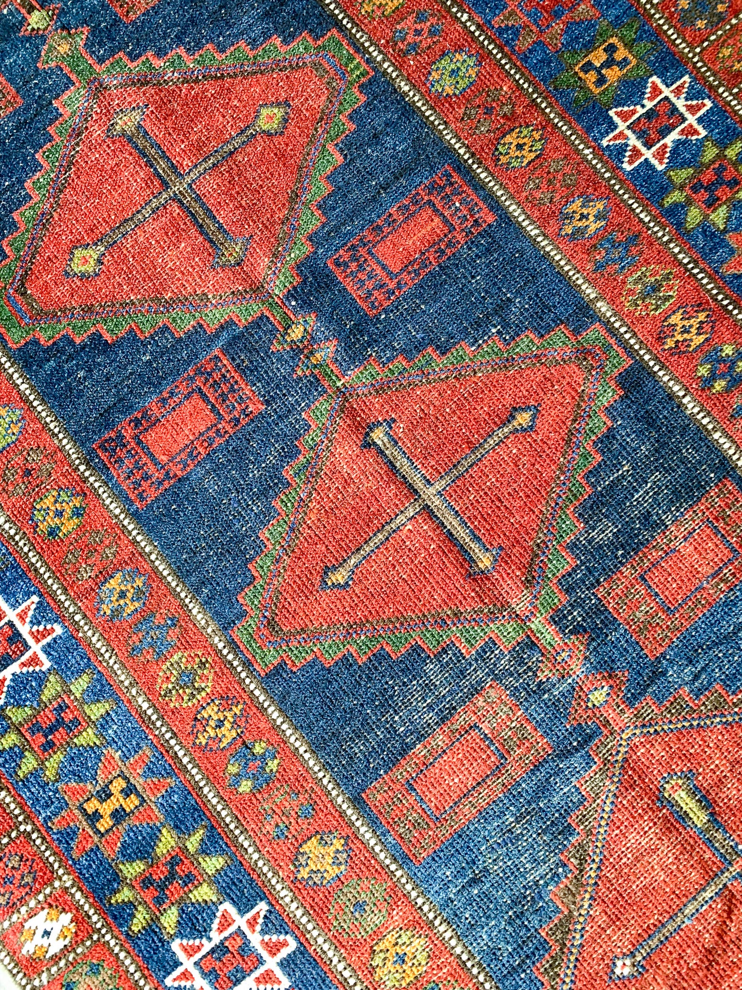 No. A1102 - 4.5' x 8.7' Antique Persian Kazak Area Rug