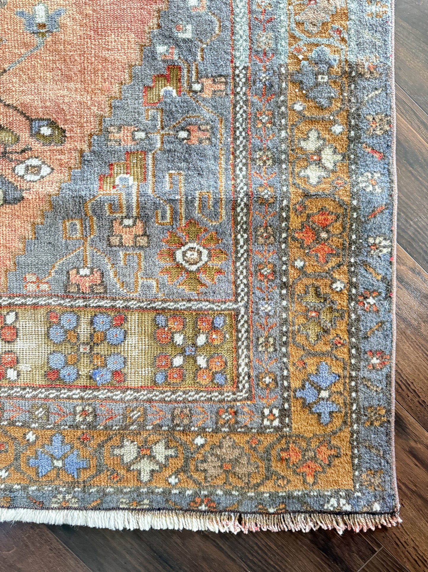 Vintage Turkish Area Rug No. A1227 - 3.4'x6.6'
