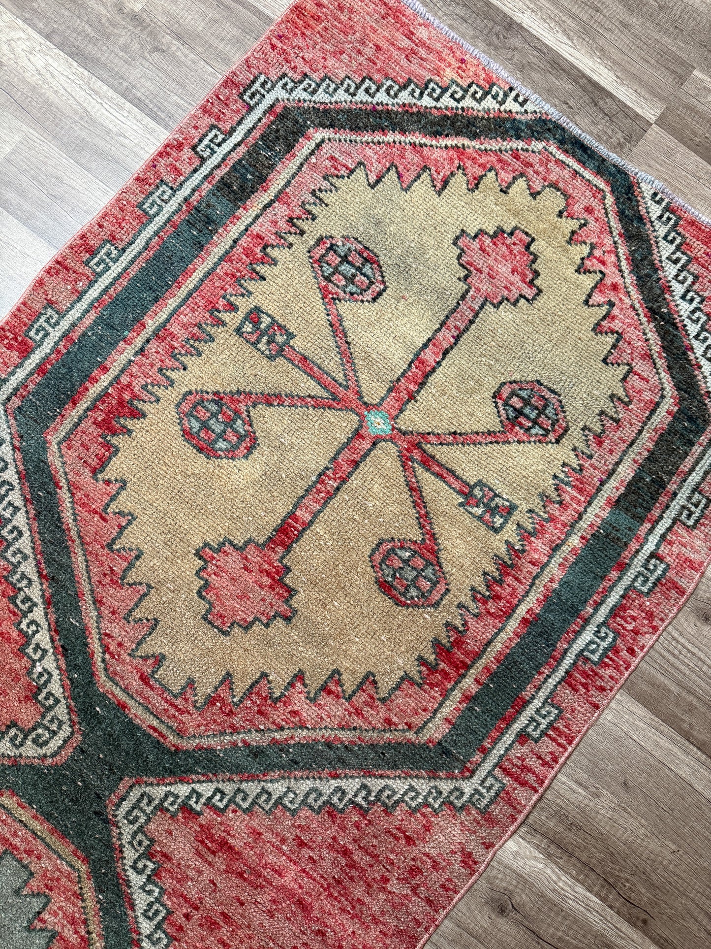 Vintage Turkish Runner Rug No. R1228 - 2.7’x6.9’