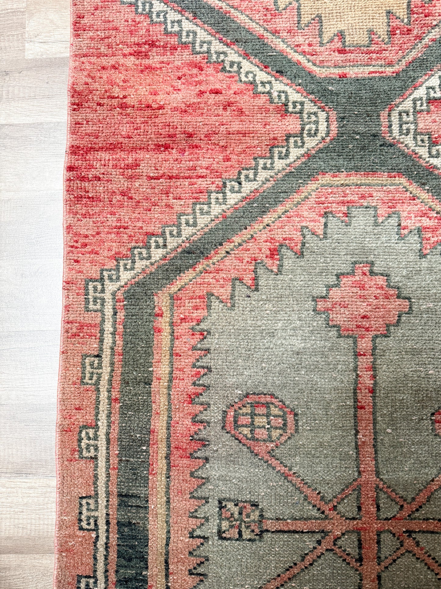 Vintage Turkish Runner Rug No. R1228 - 2.7’x6.9’