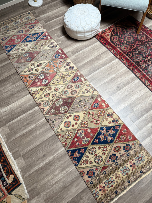 Vintage Turkish Runner Rug No. R1229 - 2.4’x9.6’
