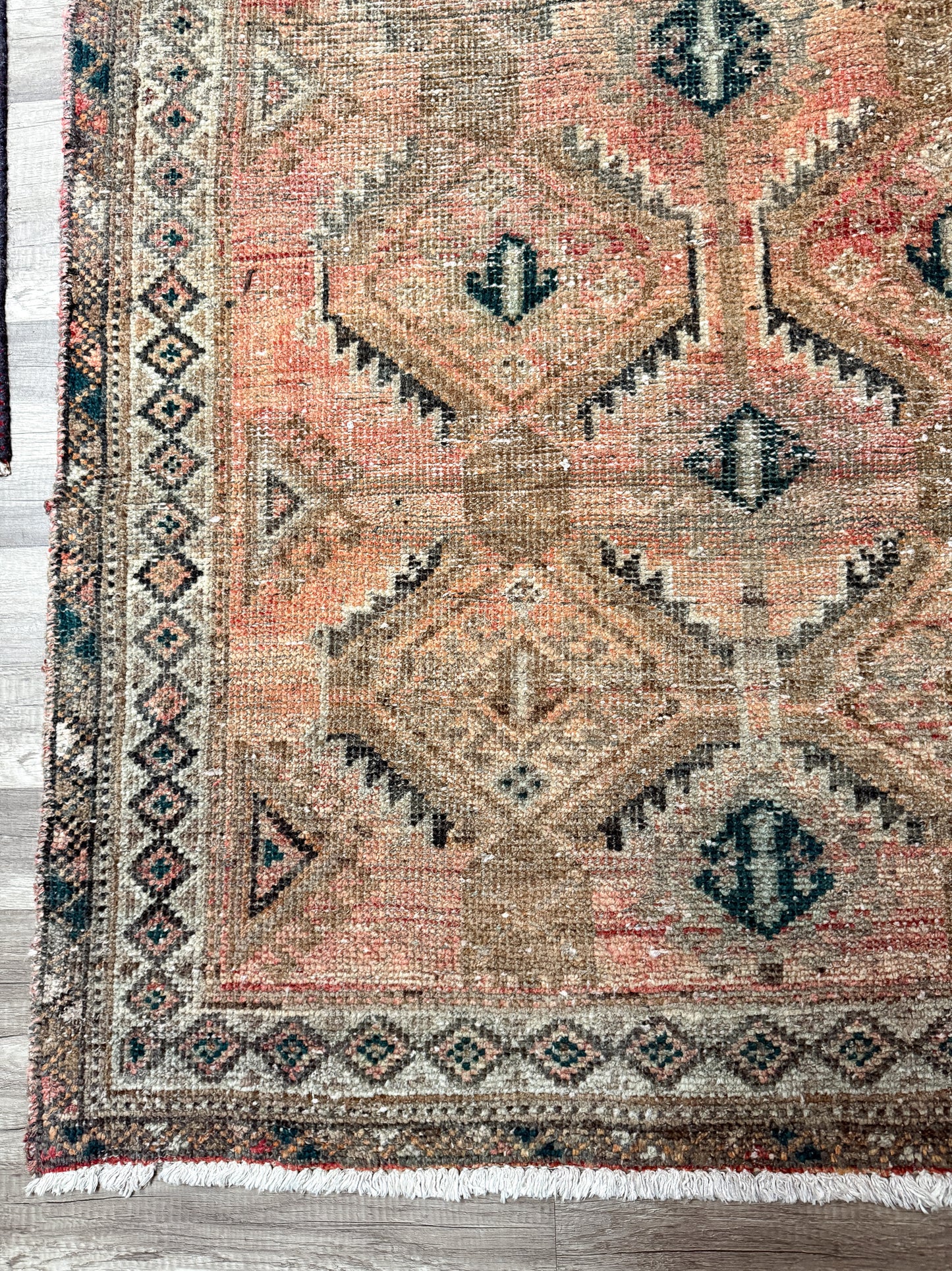 Vintage Turkish Area Rug No. A1230 - 5.2'x7.7'