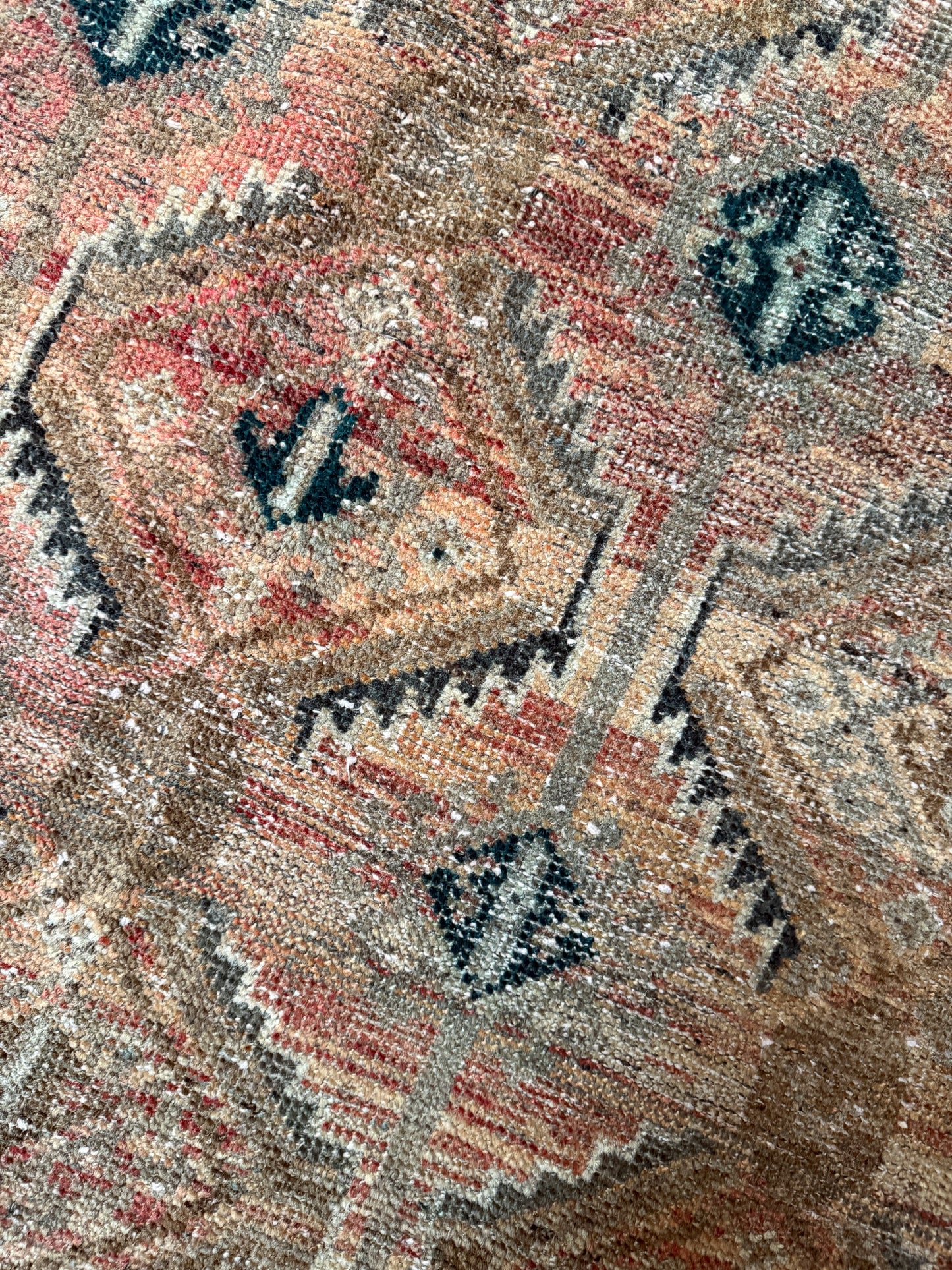 Vintage Turkish Area Rug No. A1230 - 5.2'x7.7'