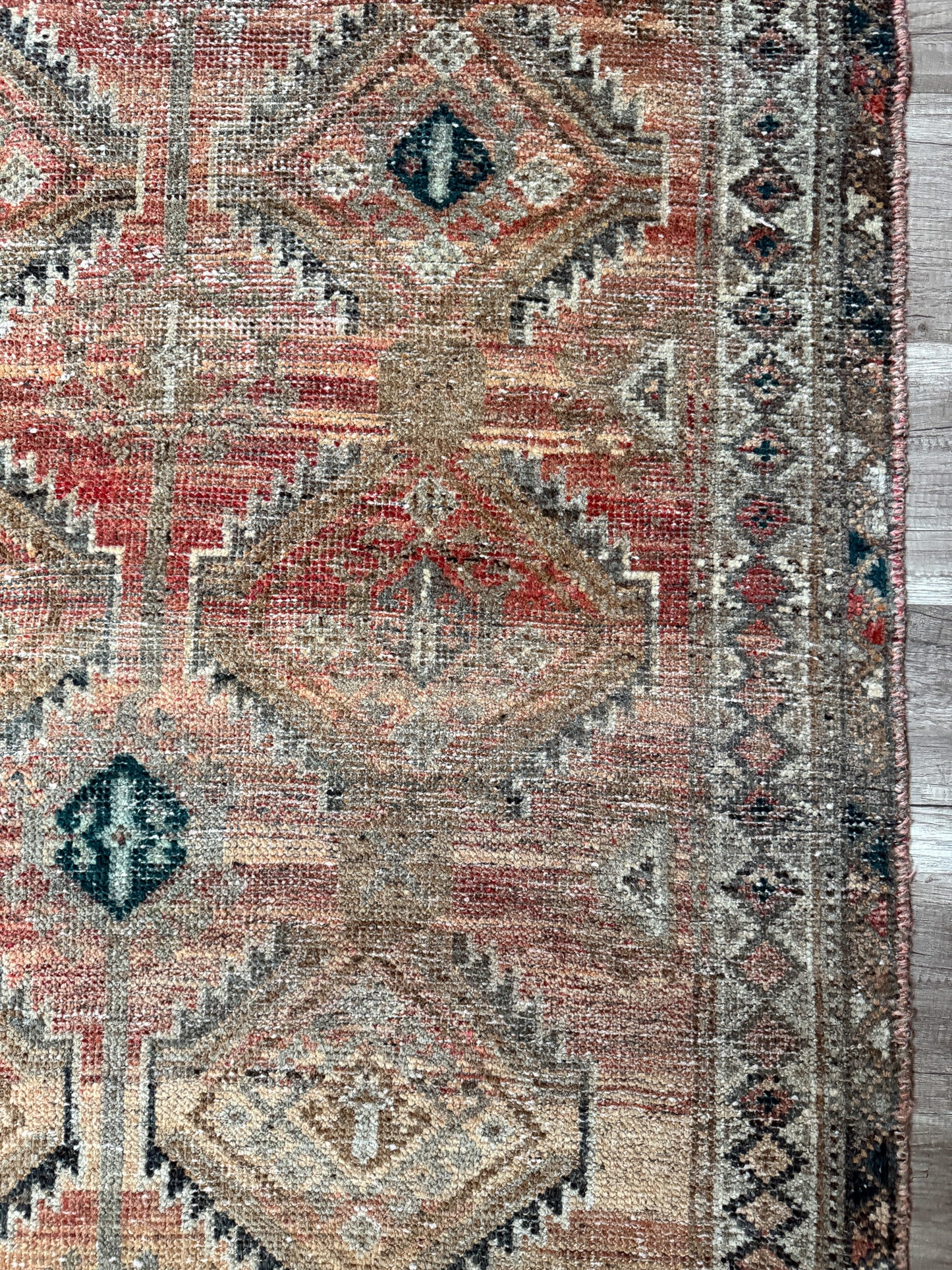 Vintage Turkish Area Rug No. A1230 - 5.2'x7.7'