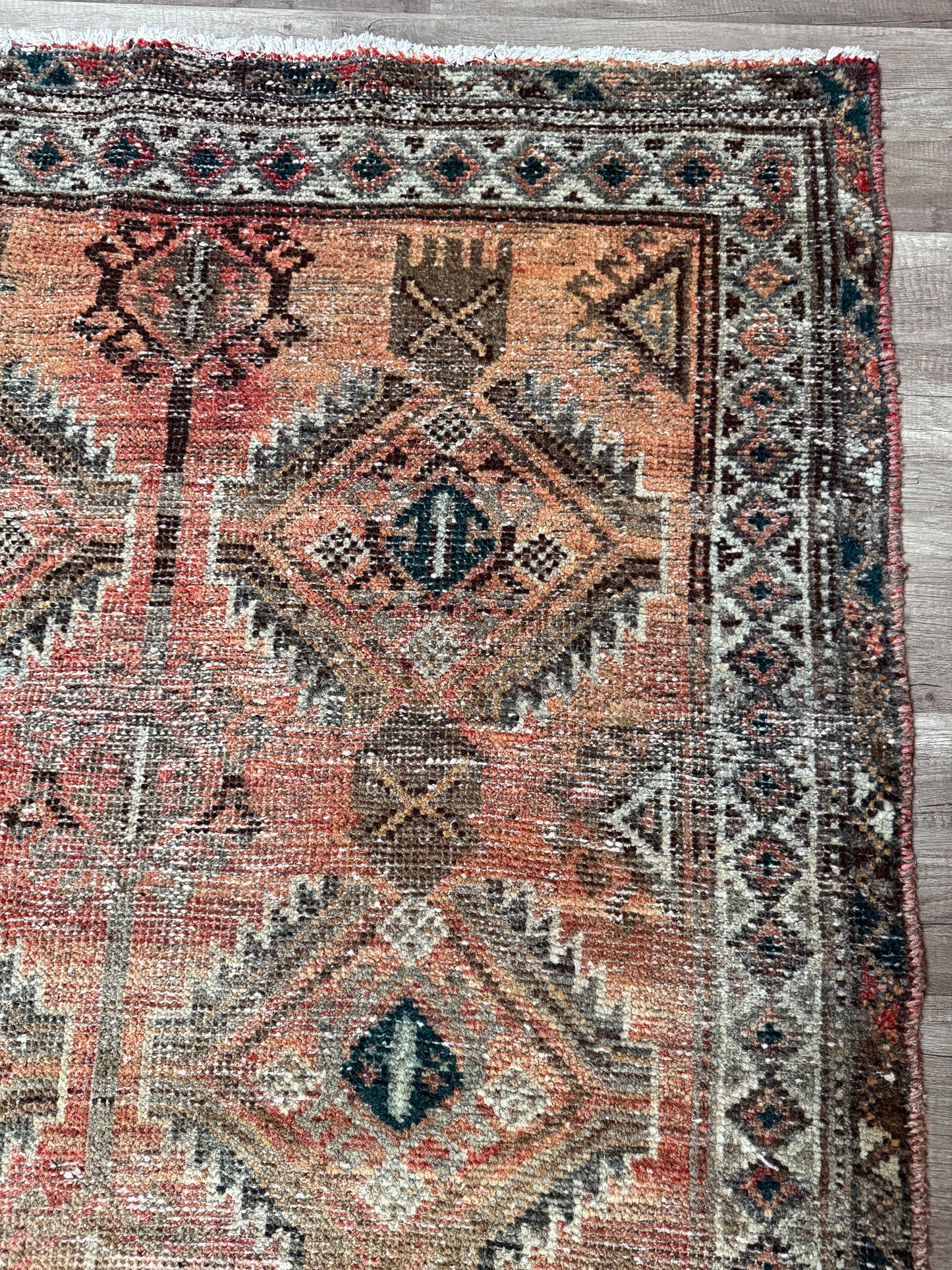 Vintage Turkish Area Rug No. A1230 - 5.2'x7.7'