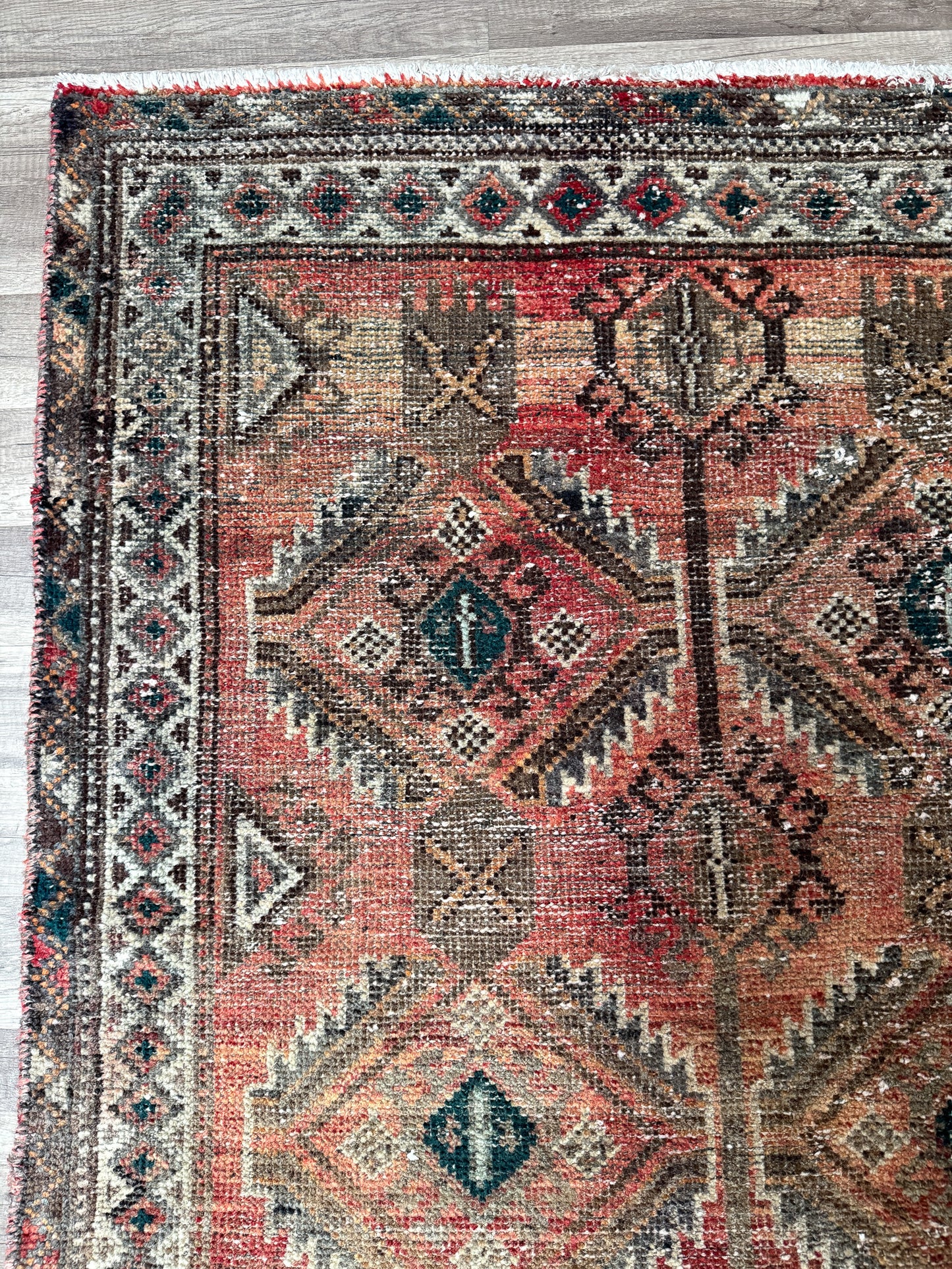 Vintage Turkish Area Rug No. A1230 - 5.2'x7.7'