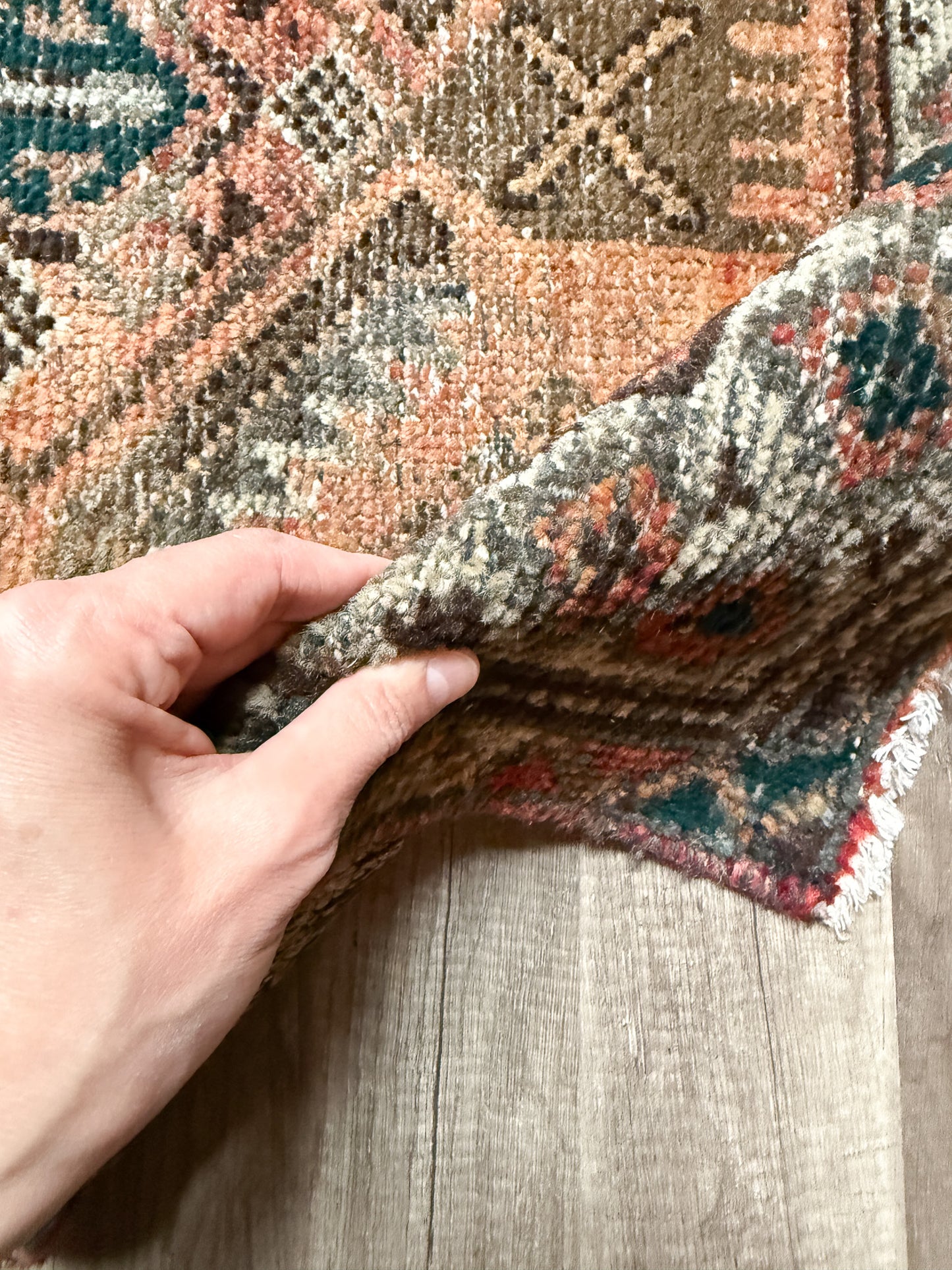 Vintage Turkish Area Rug No. A1230 - 5.2'x7.7'