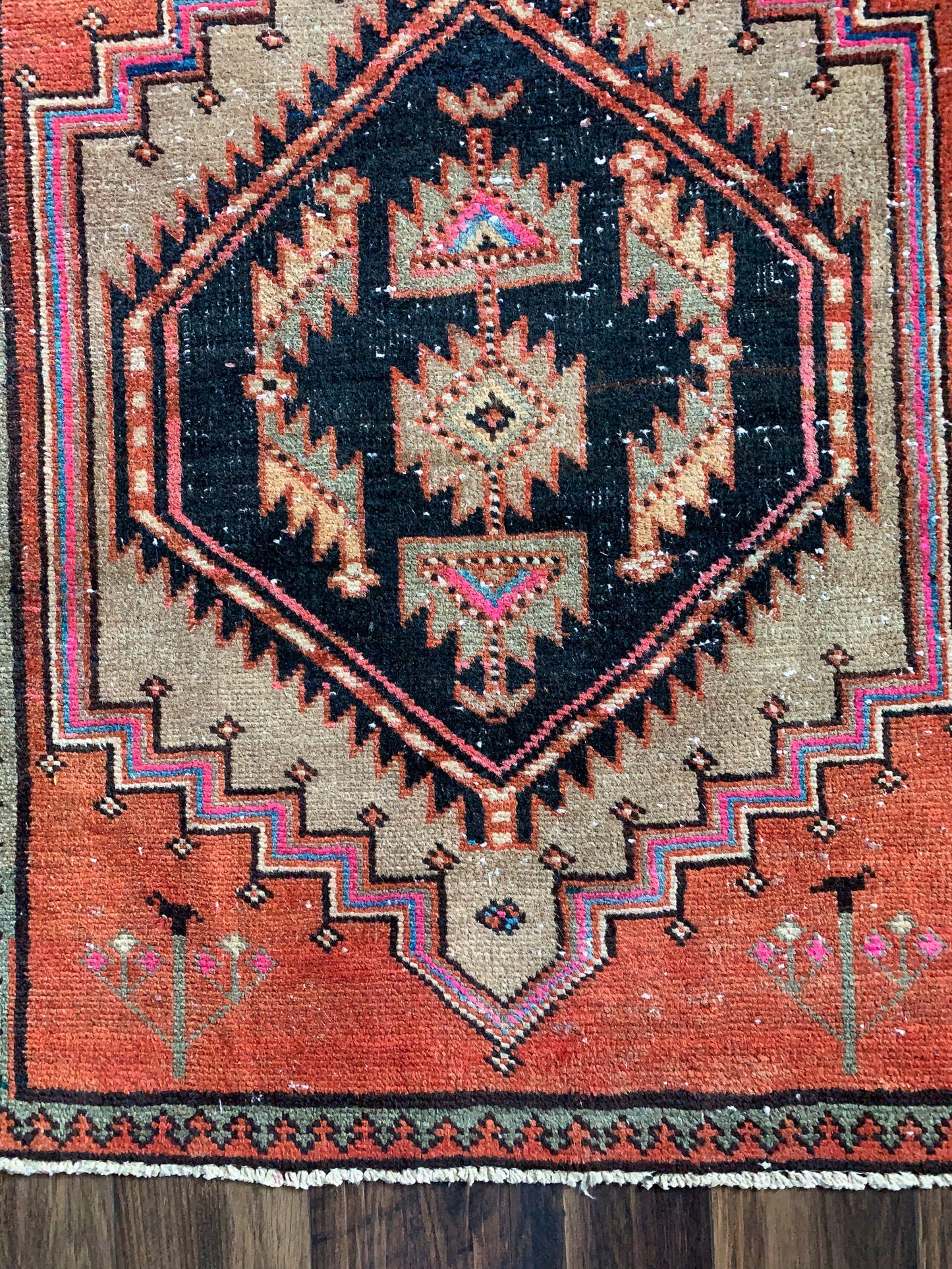 Vintage Persian Runner Rug No. R1156 - 2.6' x 10'