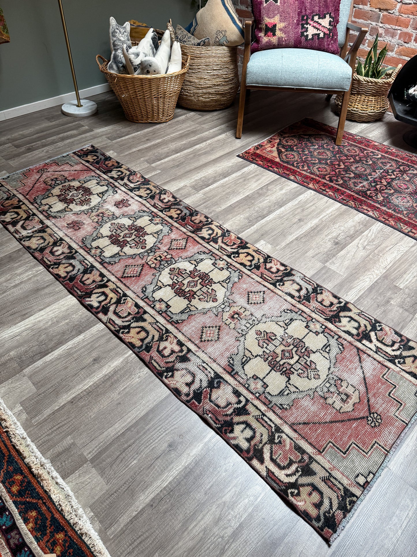 Vintage Turkish Runner Rug No. R1233 - 2.5’x7.4’