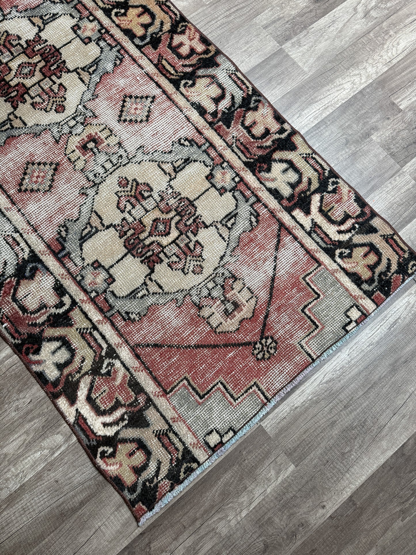 Vintage Turkish Runner Rug No. R1233 - 2.5’x7.4’