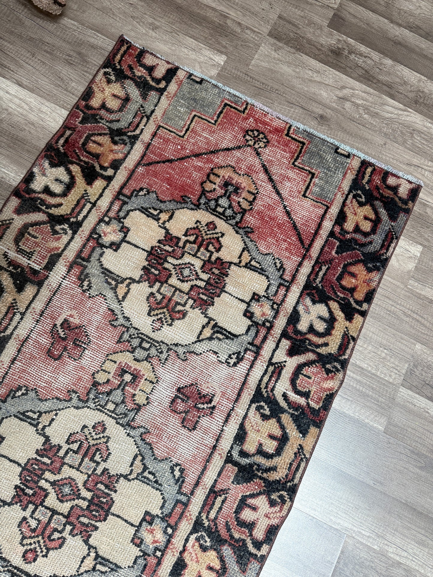Vintage Turkish Runner Rug No. R1233 - 2.5’x7.4’