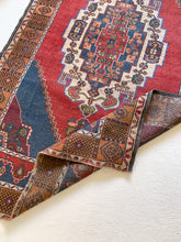 Load image into Gallery viewer, No. A1029 - 4.5&#39; x 7.8&#39; Vintage Turkish Area Rug
