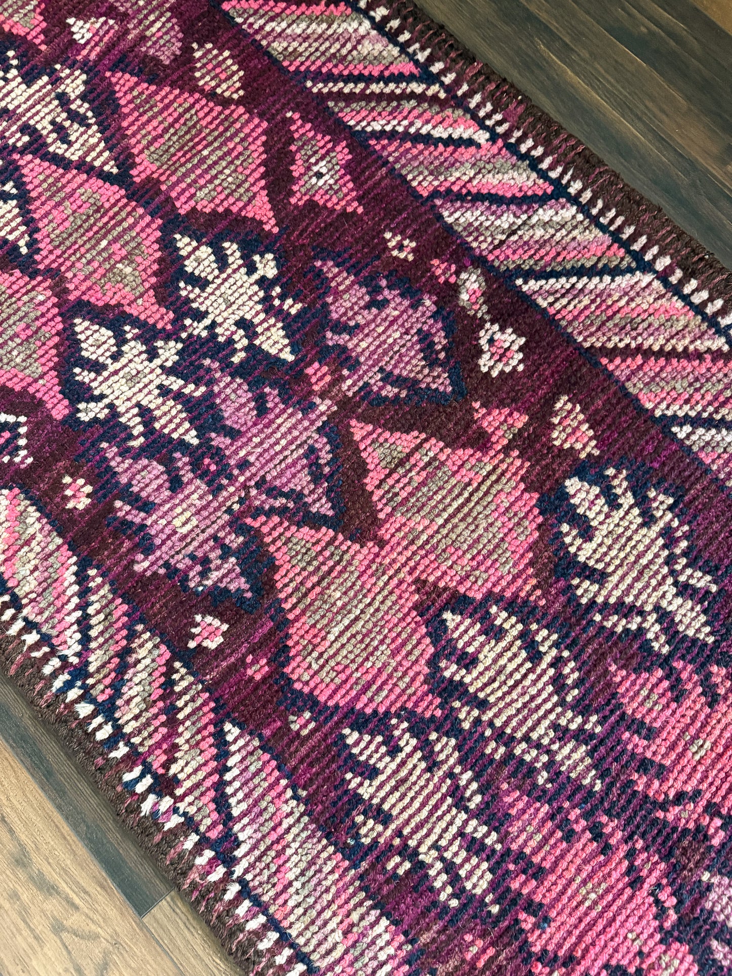 Vintage Turkish Herki Runner Rug No. R1236 - 2.8’x11.8’