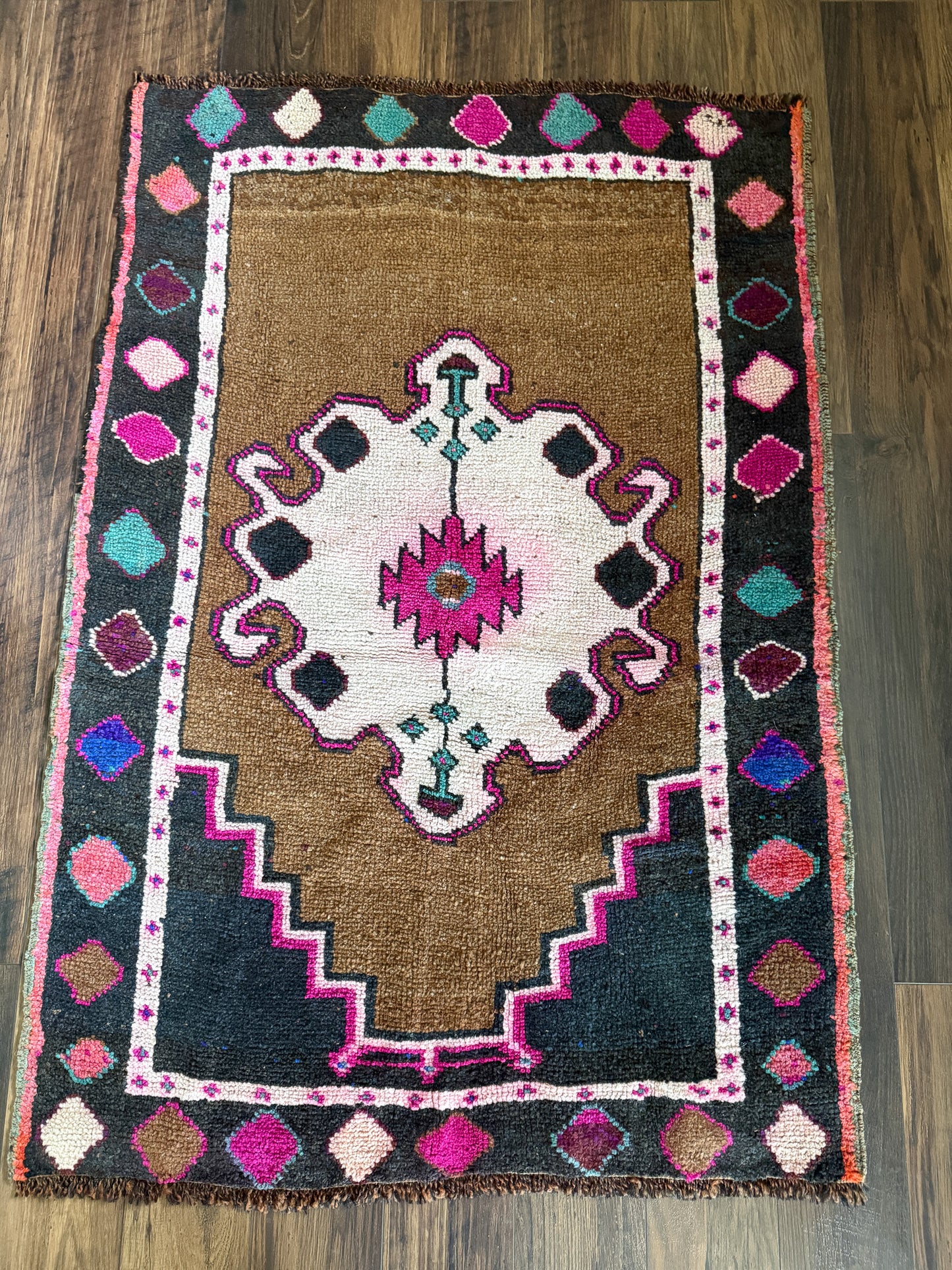Vintage Turkish Area Rug No. A1240 - 3.0'x4.5'