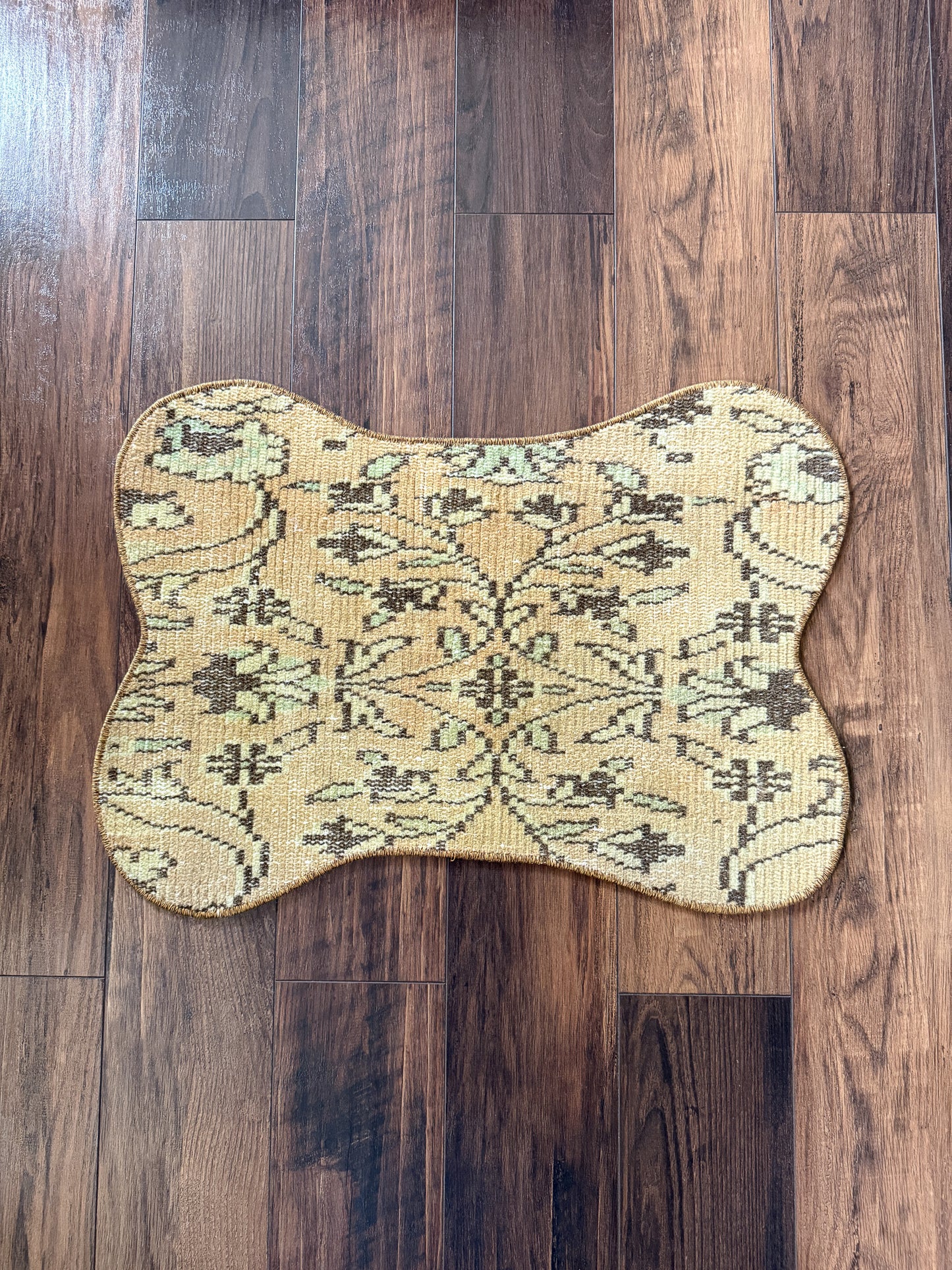Vintage Turkish Rug Pet Mat, Large - DM209