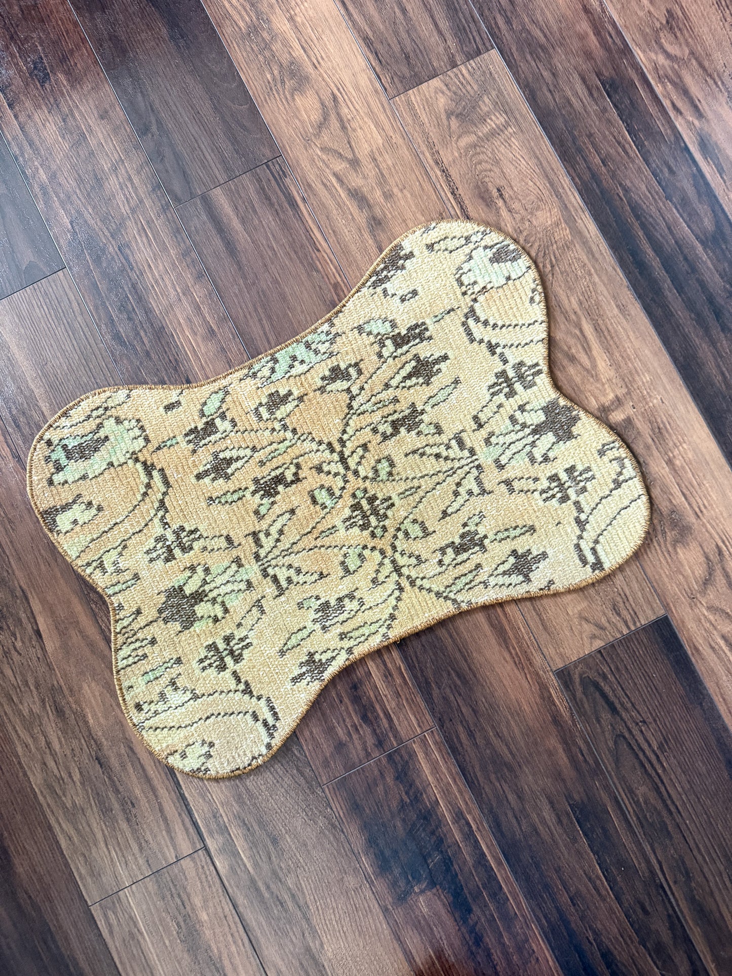 Vintage Turkish Rug Pet Mat, Large - DM209