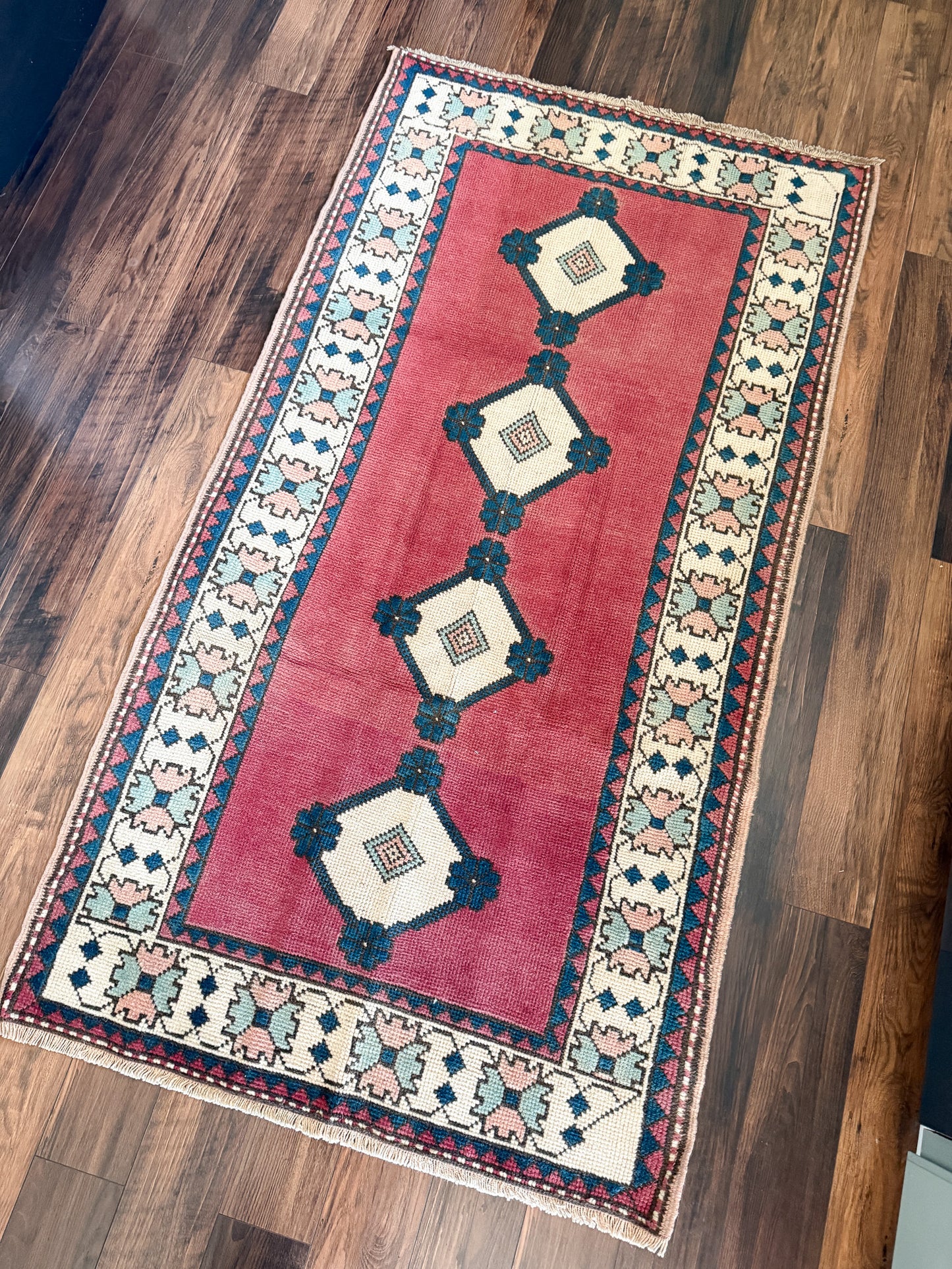 Vintage Turkish Area Rug No. A1237 - 3.4'x6.6'