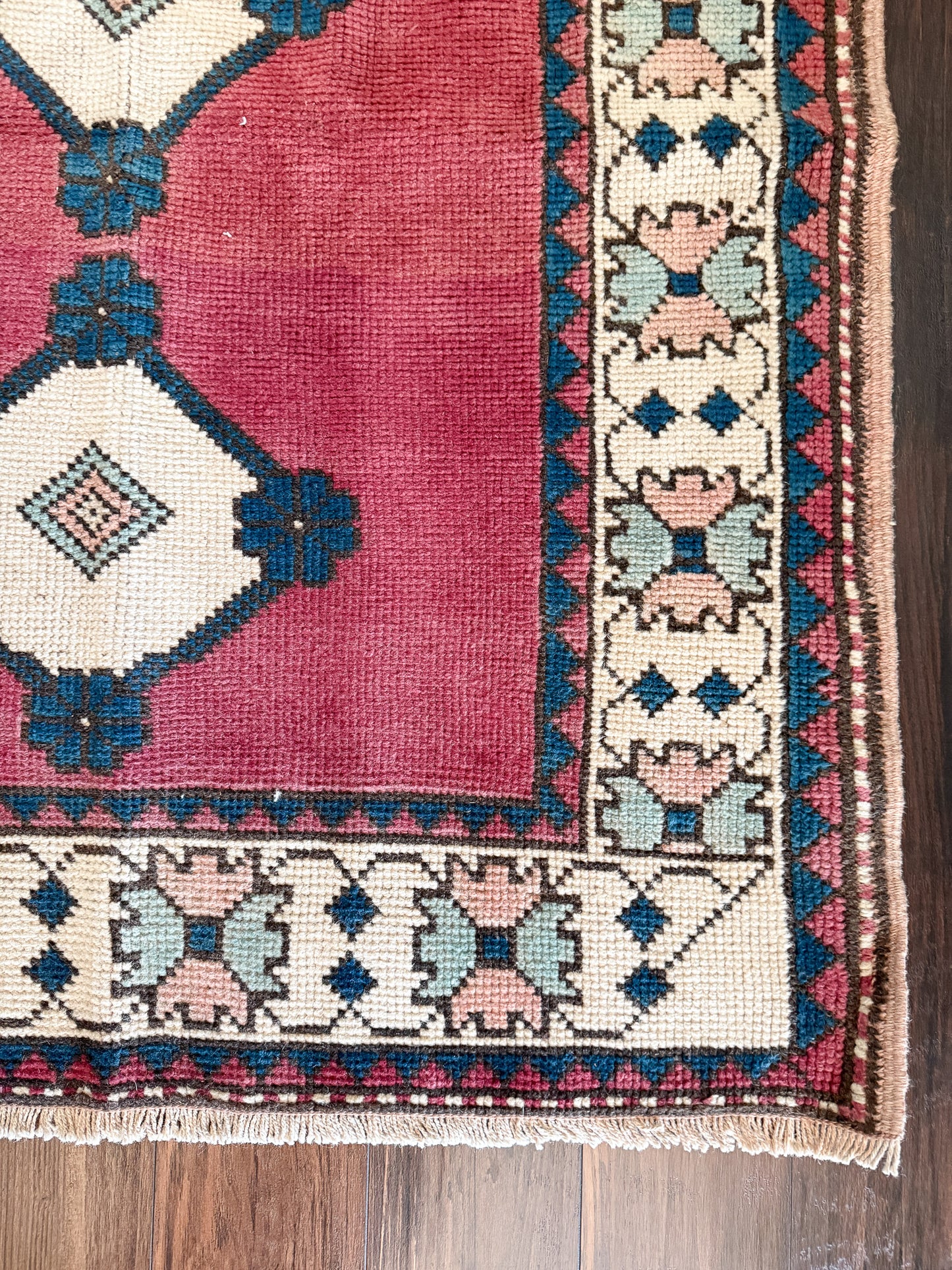 Vintage Turkish Area Rug No. A1237 - 3.4'x6.6'