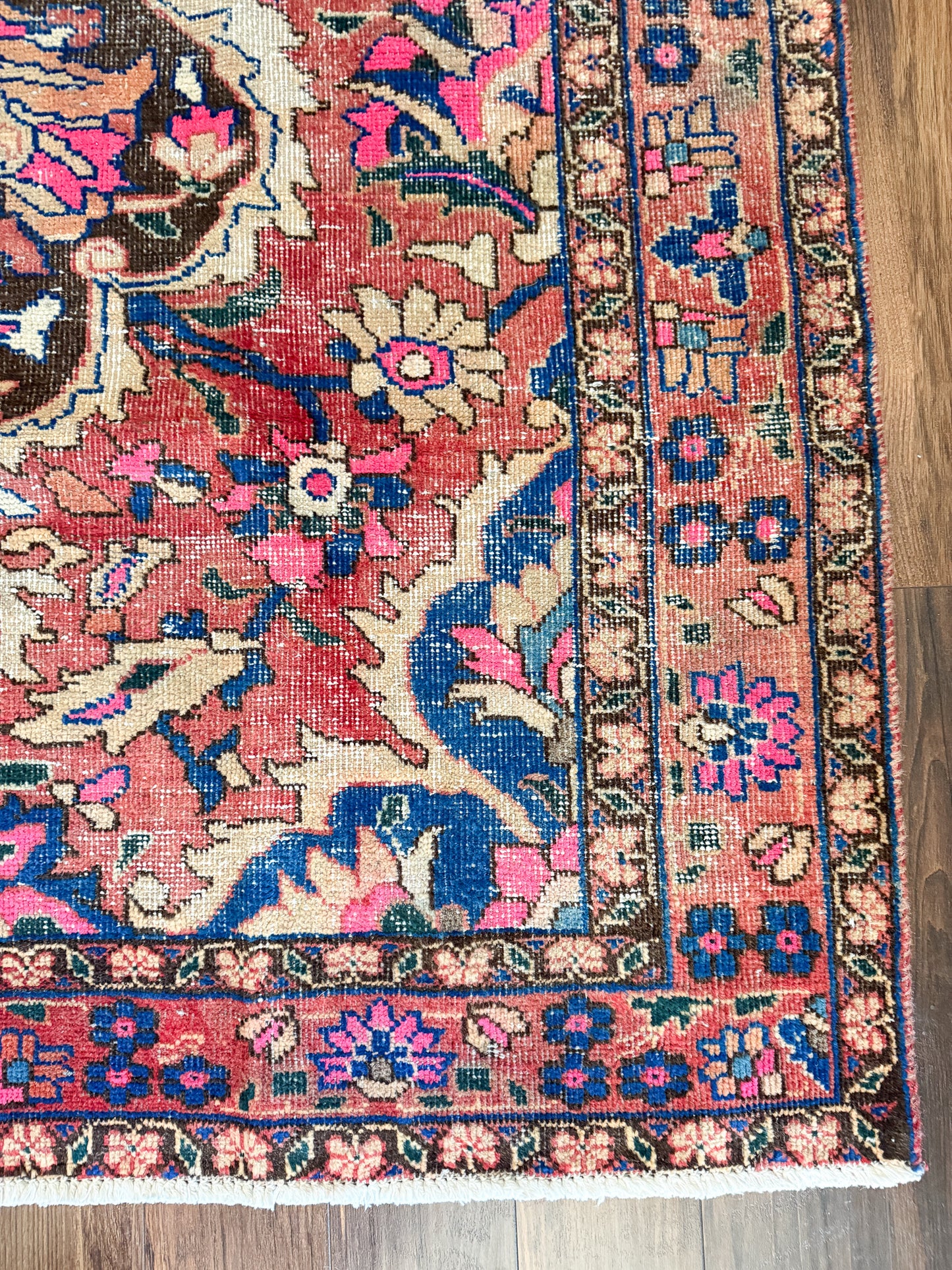 Vintage Turkish Area Rug No. A1238 - 4.9'x7.9'