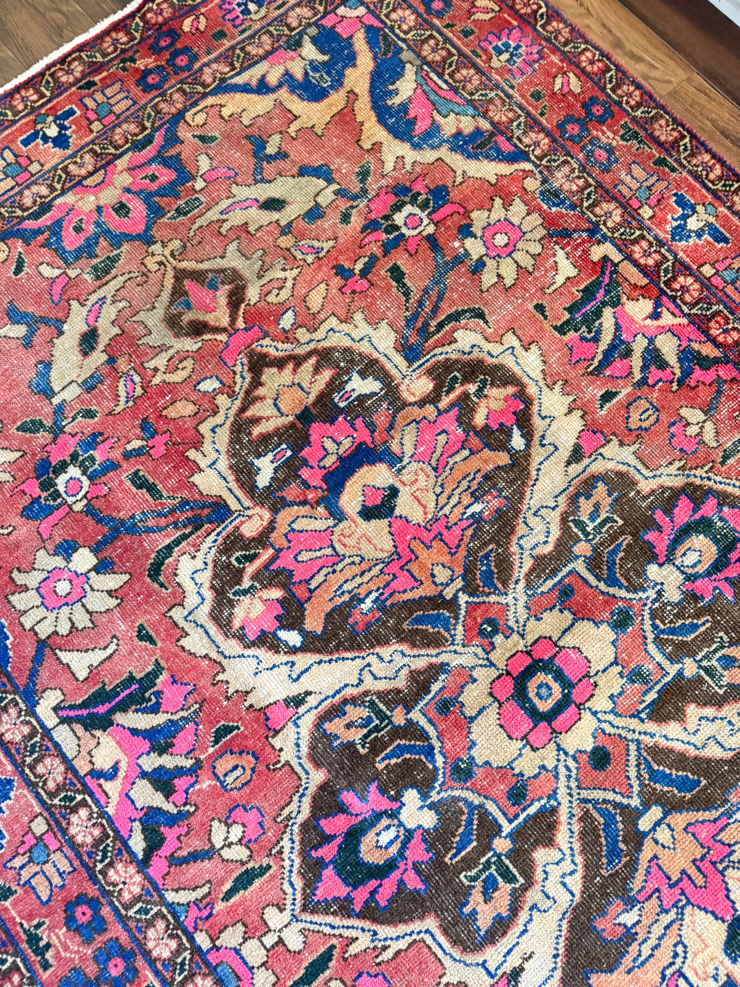 Vintage Turkish Area Rug No. A1238 - 4.9'x7.9'