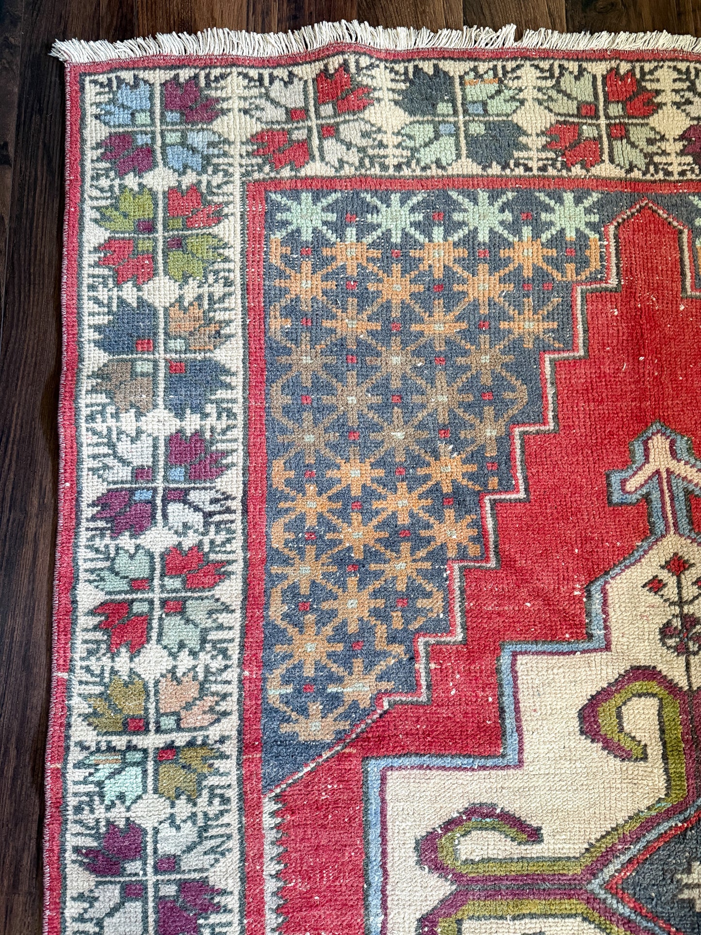 Vintage Turkish Area Rug No. A1252 - 4.5'x8.8'