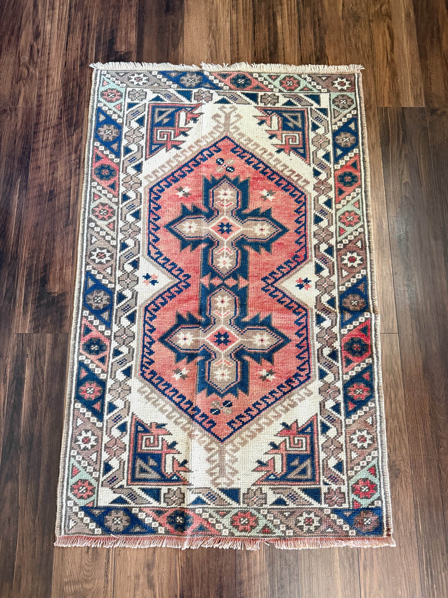 Vintage Turkish Area Rug No. A1251 - 2.5'x4.1'
