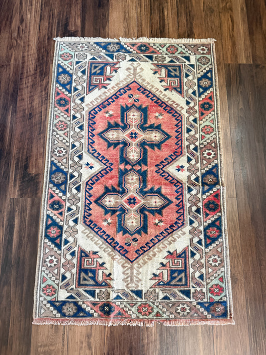 Vintage Turkish Area Rug No. A1251 - 2.5'x4.1'